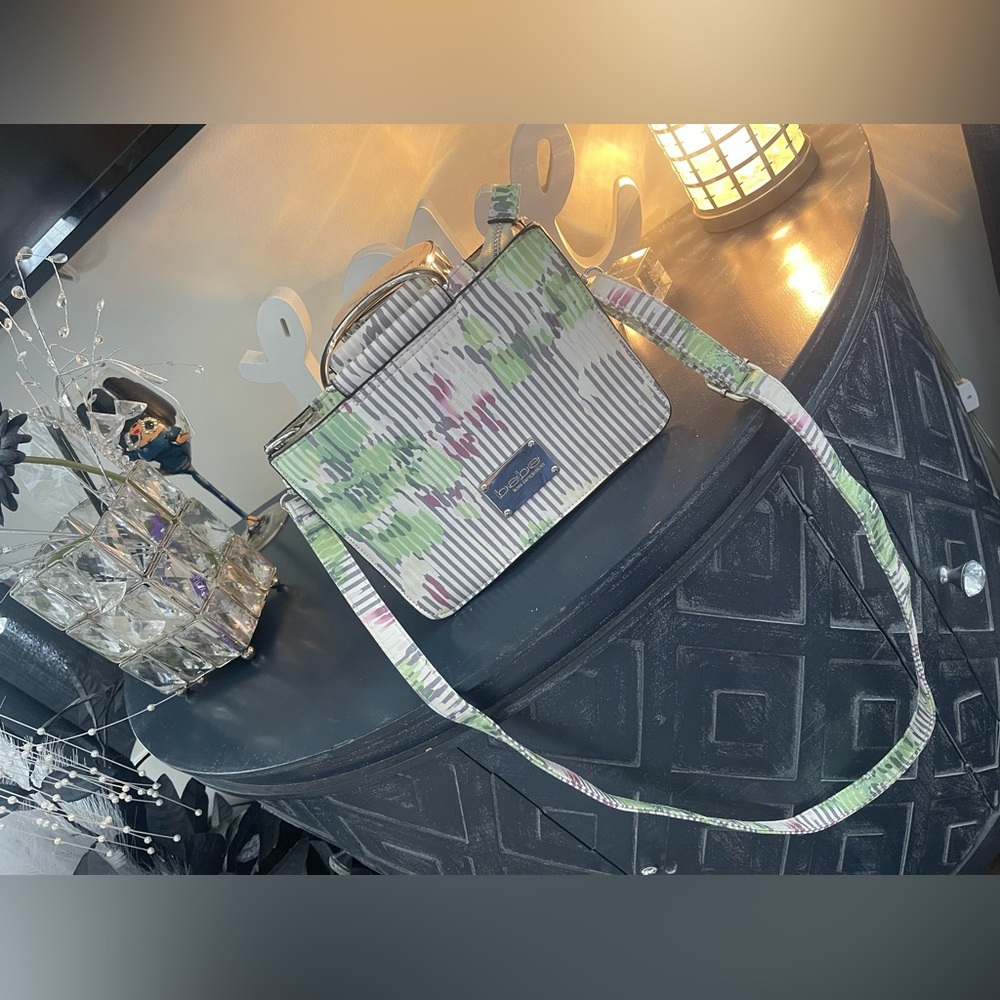 Bebe Los Angeles floral crossbody bag